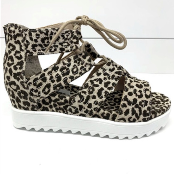NEW BOHO LEOPARD PRINT WEDGE SANDAL SIZE 8 - Picture 4 of 5